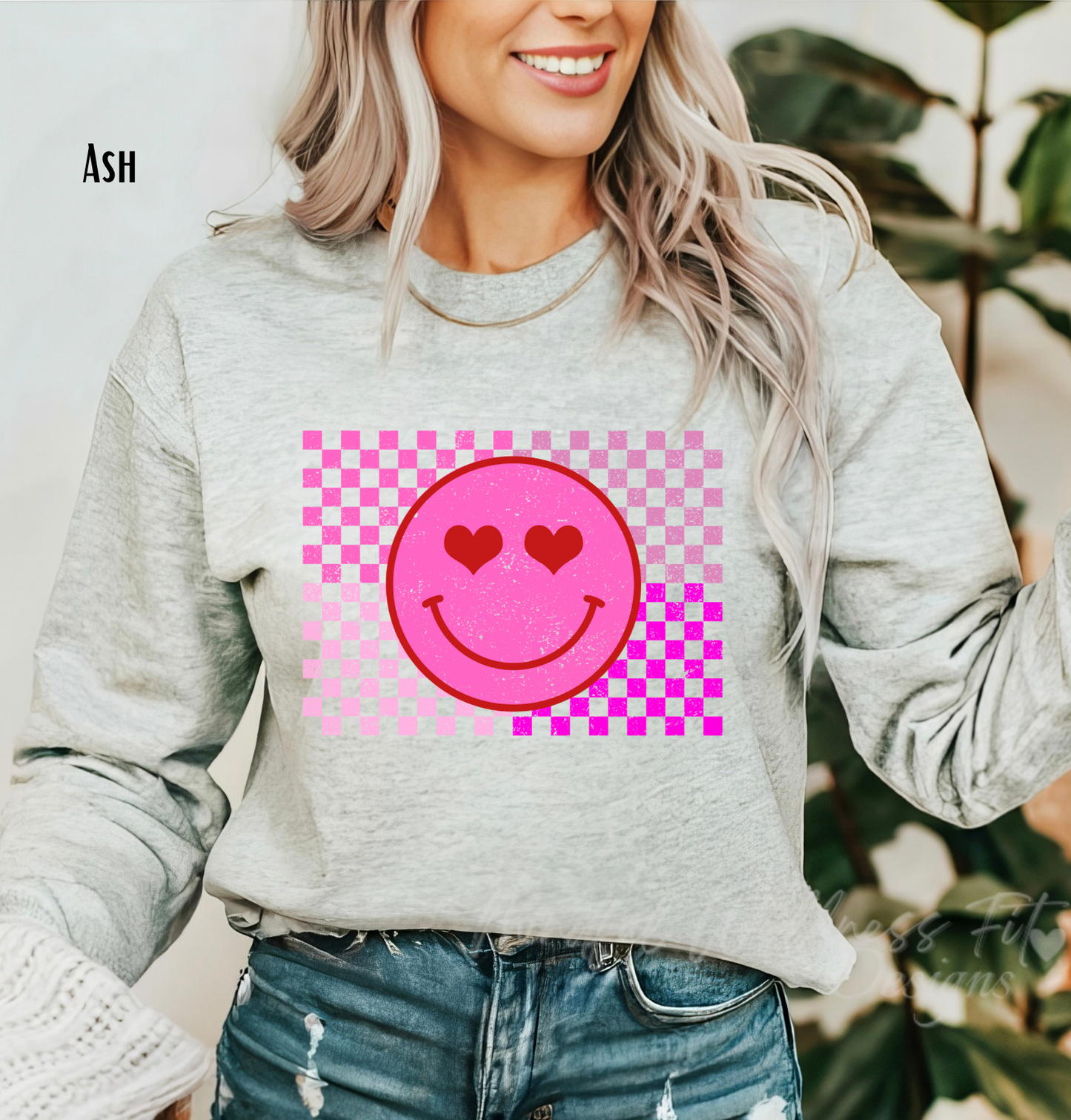 Retro Smiley Face Sweatshirt, Valentine's Day Smile Crewneck, Trendy Checkered Sweatshirt, Vintage Happy Face Crew, Classic Love Pullover,