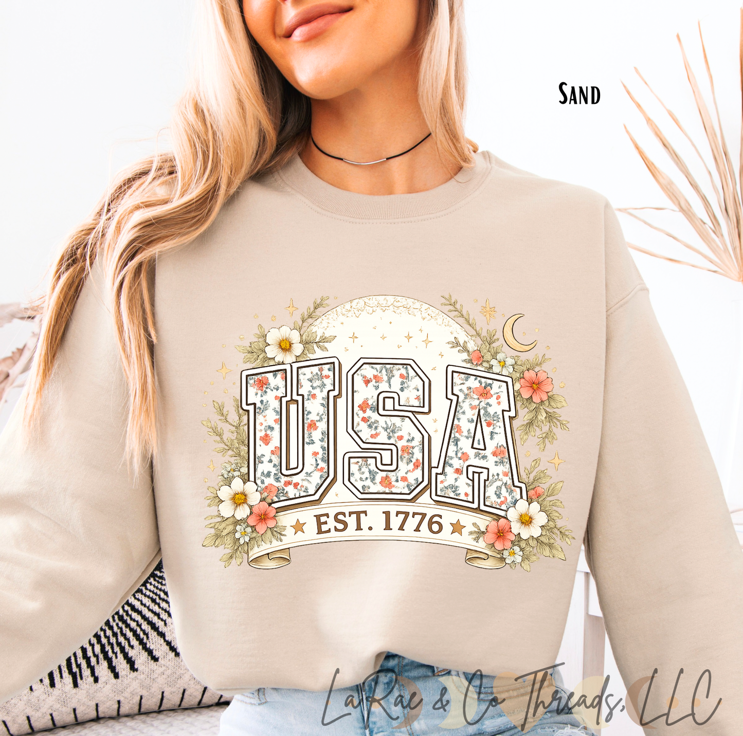 USA Floral EST. 1776 Patriotic Vintage Flag Sweatshirt, Boho Patriotic Crewneck, Vintage Americana Wildflower Sweater, Retro Patriotic Cottagecore USA Crewneck