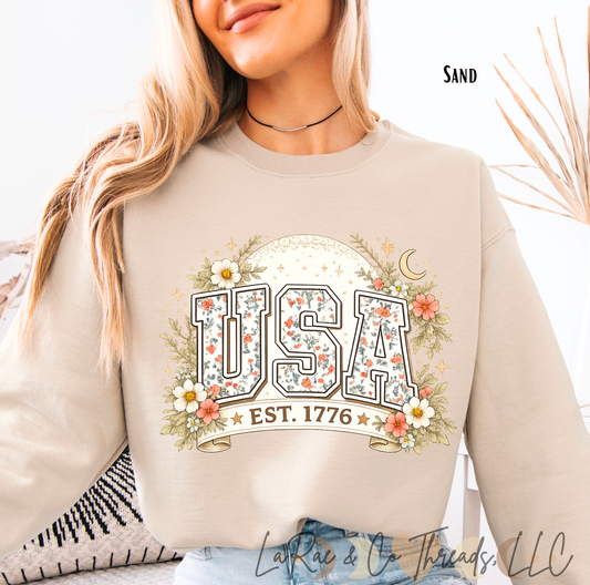 USA Floral EST. 1776 Patriotic Vintage Flag Sweatshirt, Boho Patriotic Crewneck, Vintage Americana Wildflower Sweater, Retro Patriotic Cottagecore USA Crewneck