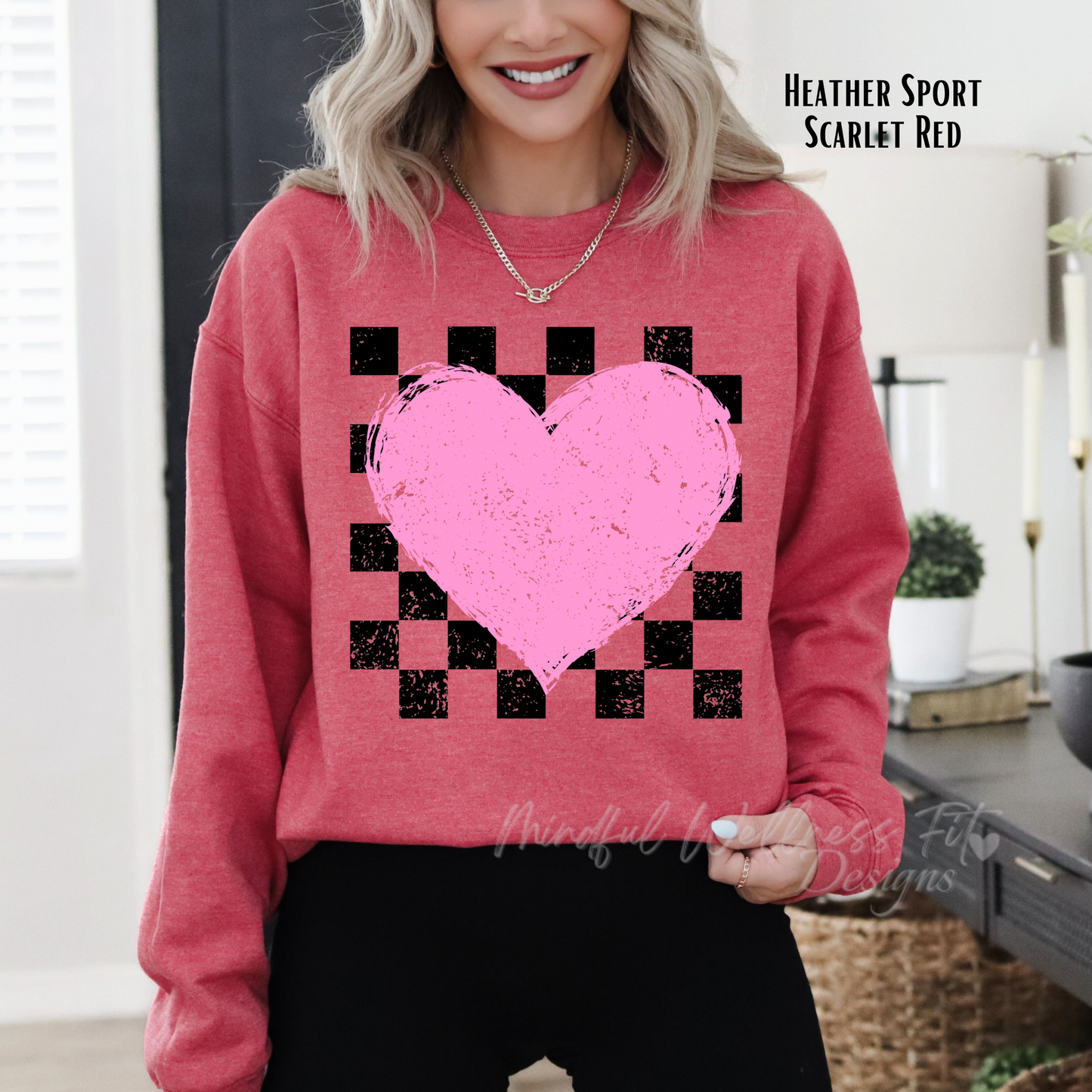 Retro Checkered Heart Sweatshirt, Valentine's Day Crewneck, Trendy Checkered Sweatshirt, Vintage Heart Crewneck, Classic Love Pullover,