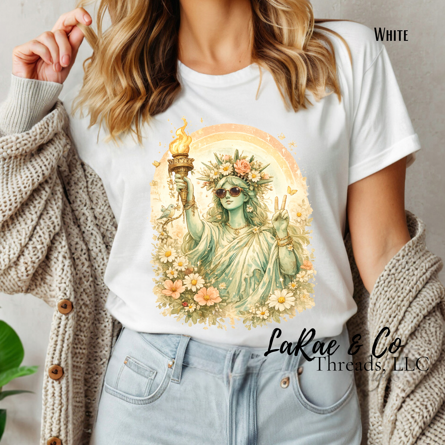 Boho Statue of Liberty Floral Tee — Vintage Floral Liberty T‑Shirt, Patriotic Floral Lady Liberty Shirt, Peace Love Freedom Cottagecore Americana Shirt, Boho Patriotic Statue of Liberty Tee,